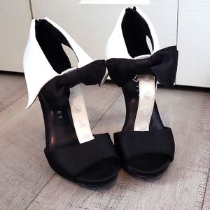 Katie Perry Tuxedo Heels, black & white, size 7.5
